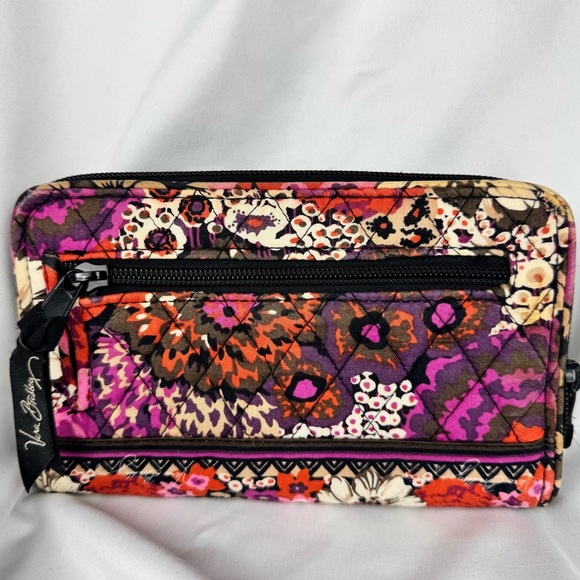 Vera Bradley Turn Lock - Zip around Wallet - RoseWood - Good Condition - Picture 2 of 16
